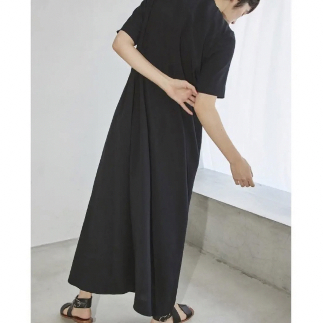 TODAYFUL(トゥデイフル)の【新品 タグ値札付】Halfsleeve Tuck Dress black レディースのワンピース(ロングワンピース/マキシワンピース)の商品写真