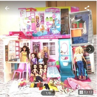 バービー(Barbie)のバービー人形・バービーかわいいピンクのプールハウス・車椅子・IKEAミニチュア家(ぬいぐるみ/人形)