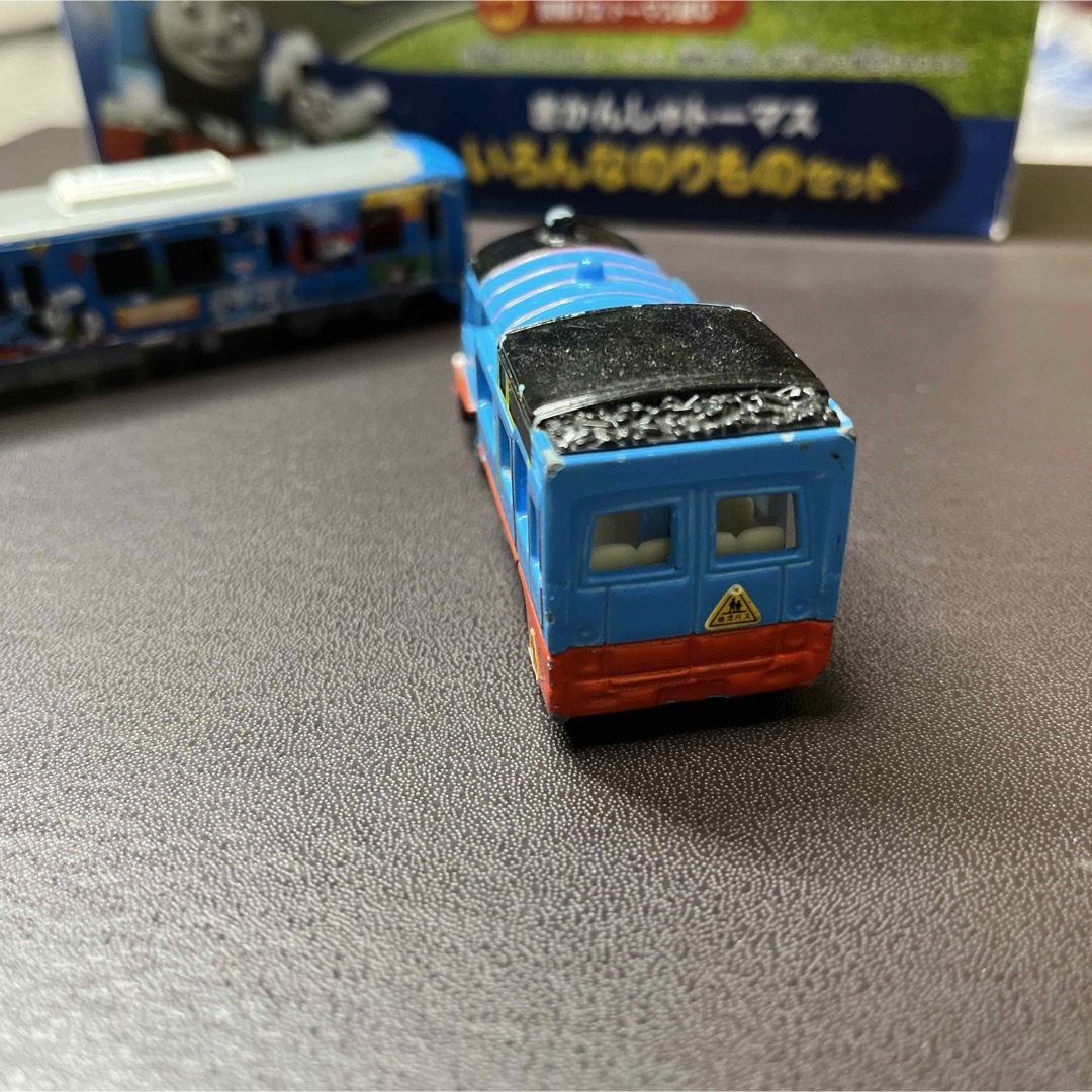 Takara Tomy(タカラトミー)のタカラトミー きかんしゃトーマス いろんなのりものセット　レア キッズ/ベビー/マタニティのおもちゃ(電車のおもちゃ/車)の商品写真