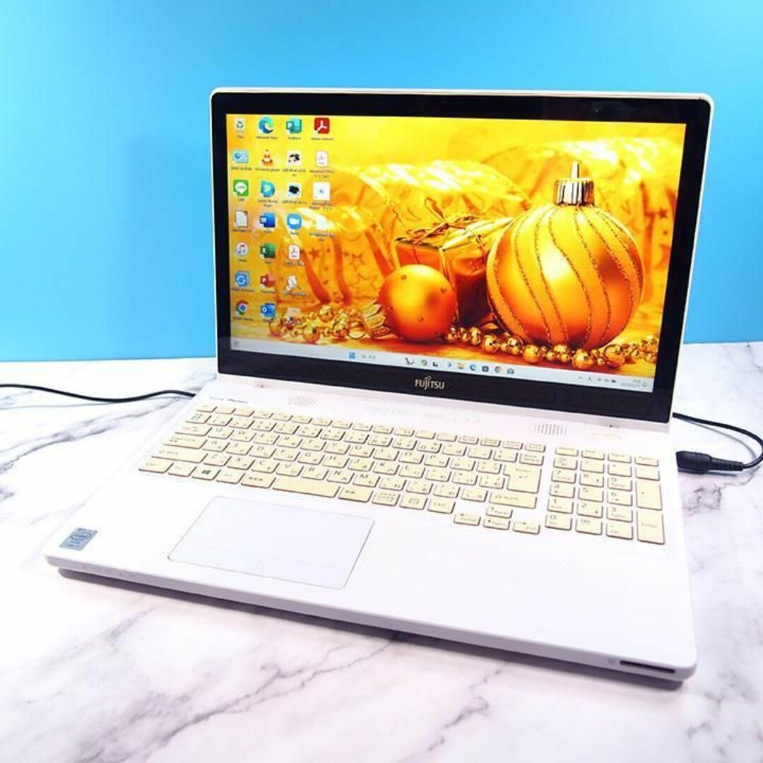 フルHDで薄型❣️Core i7✨メモリ16GB✨SSD1TB✨白ノートパソコン PC/タブレット フルHDで薄型❣️Core i7✨メモリ16GB✨SSD1TB✨白ノートパソコン PC/タブレット