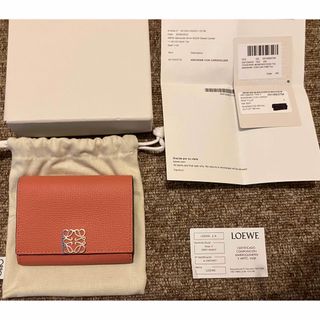 ロエベ(LOEWE)のロエベ　新品　二つ折り財布　LOEWE  ピンク　コイン カードケース(財布)