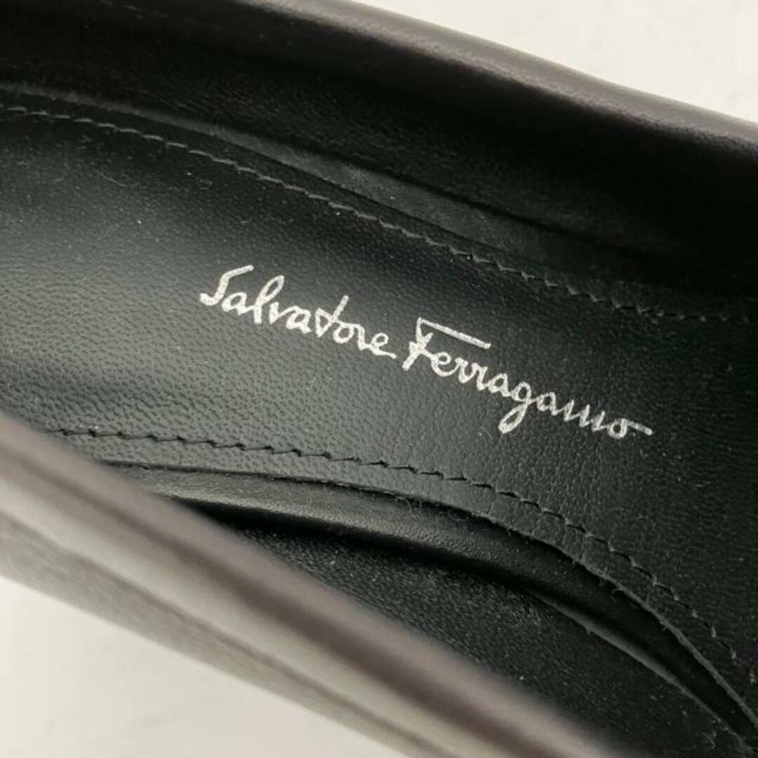 Salvatore Ferragamo(サルヴァトーレフェラガモ)のサルバトーレフェラガモ パンプス 6  D - レディースの靴/シューズ(ハイヒール/パンプス)の商品写真