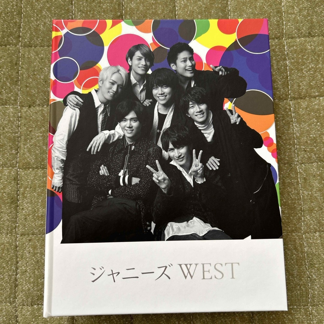 ジャニーズWEST(ジャニーズウエスト)のジャニーズWEST WEST. アルバム ジャニーズショップ エンタメ/ホビーのタレントグッズ(アイドルグッズ)の商品写真