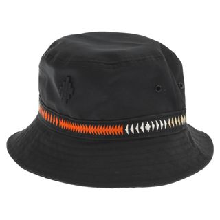 マルセロブロン(MARCELO BURLON)のMARCELO BURLON マルセロバーロン ×STARTER CROSS TAPE BUCKET HAT スターター クロステープ バケットハット 帽子 ブラック CMLB006S21FAB001(ハット)