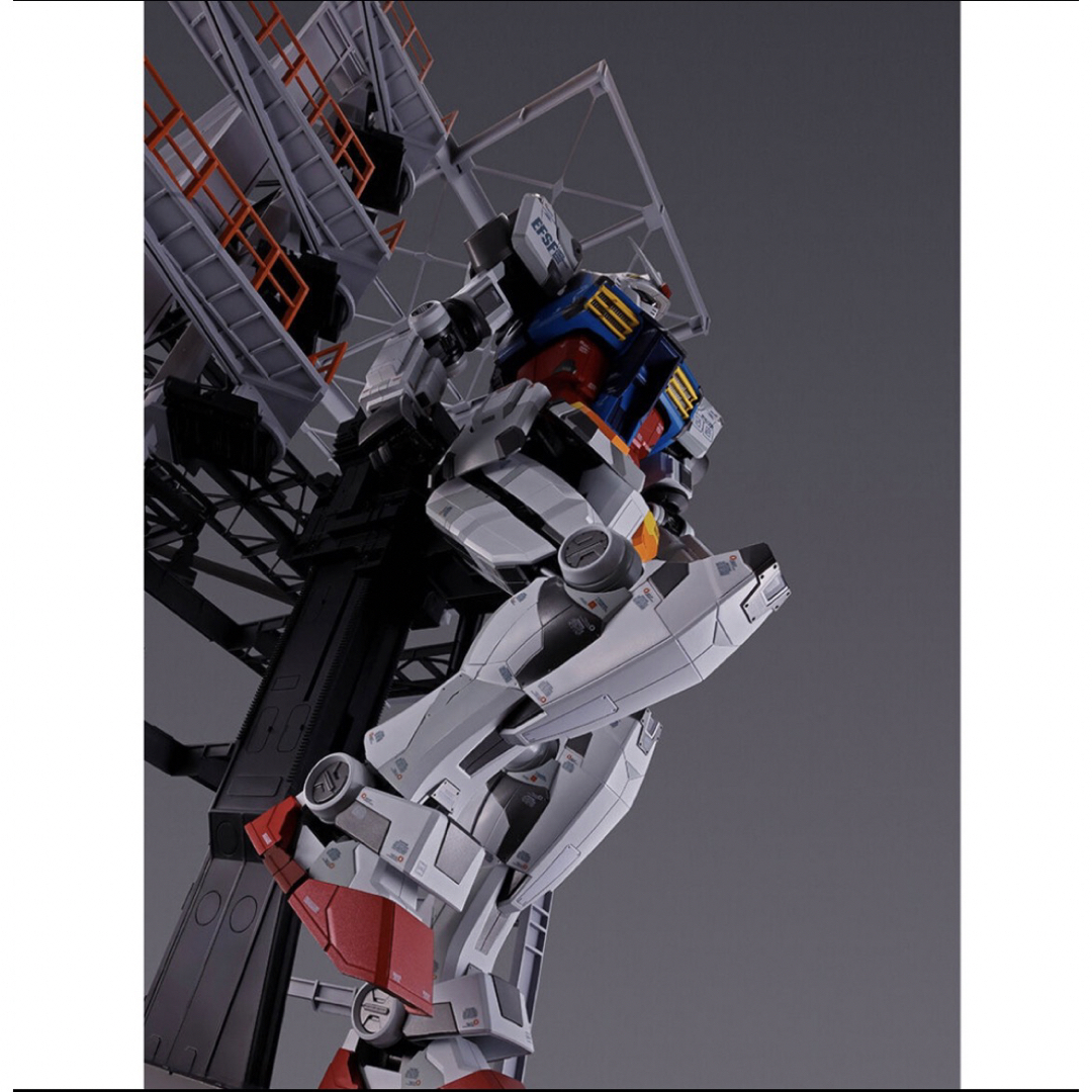BANDAI(バンダイ)のDX超合金 GUNDAM FACTORY YOKOHAMA RX-78F00 エンタメ/ホビーのおもちゃ/ぬいぐるみ(模型/プラモデル)の商品写真