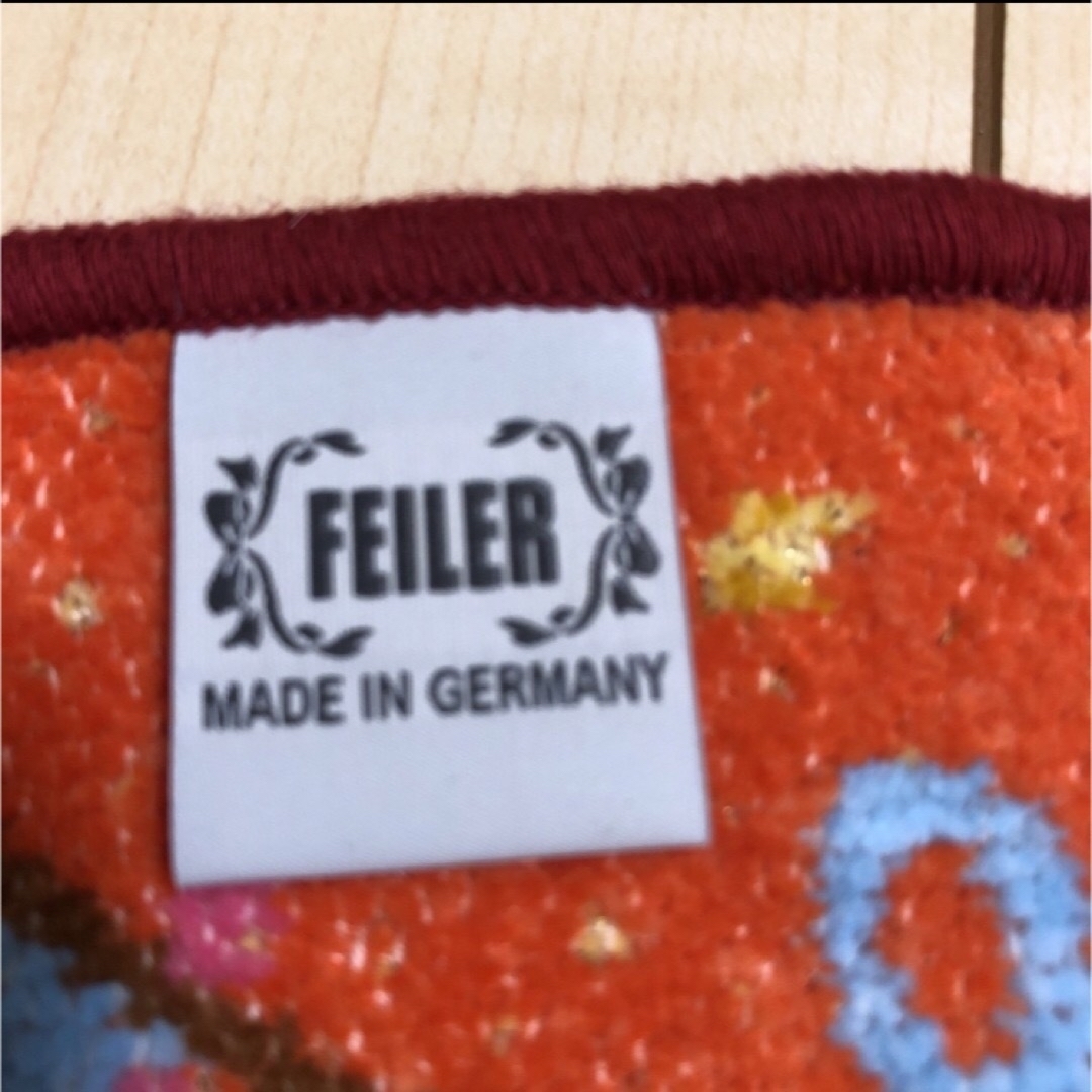FEILER(フェイラー)のFEILER  限定品　リトルクリスマスパーティ　ハンカチ　未使用品 レディースのファッション小物(ハンカチ)の商品写真
