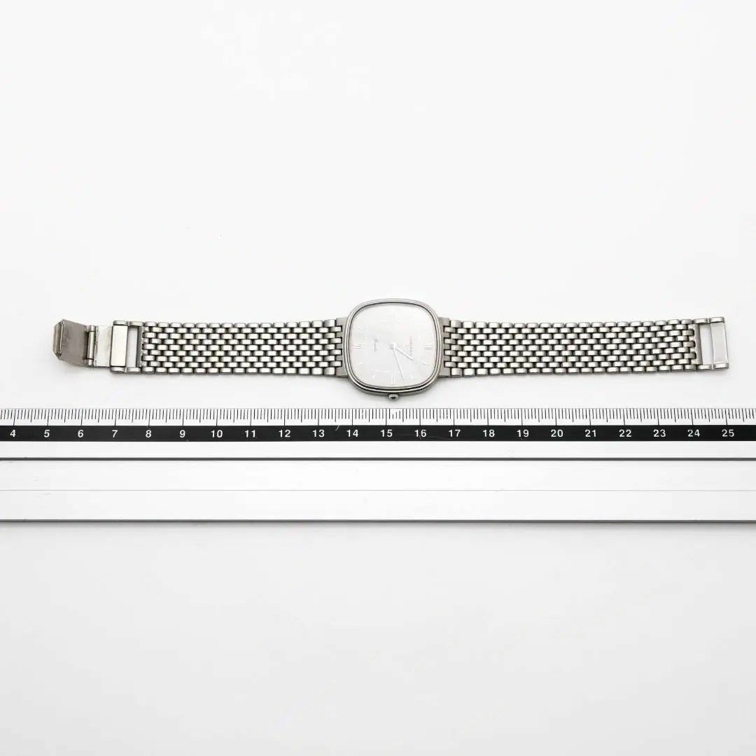 LONGINES(ロンジン)の《美品》LONGINES 腕時計 シルバー スクエア 薄型 ユニセックス c レディースのファッション小物(腕時計)の商品写真
