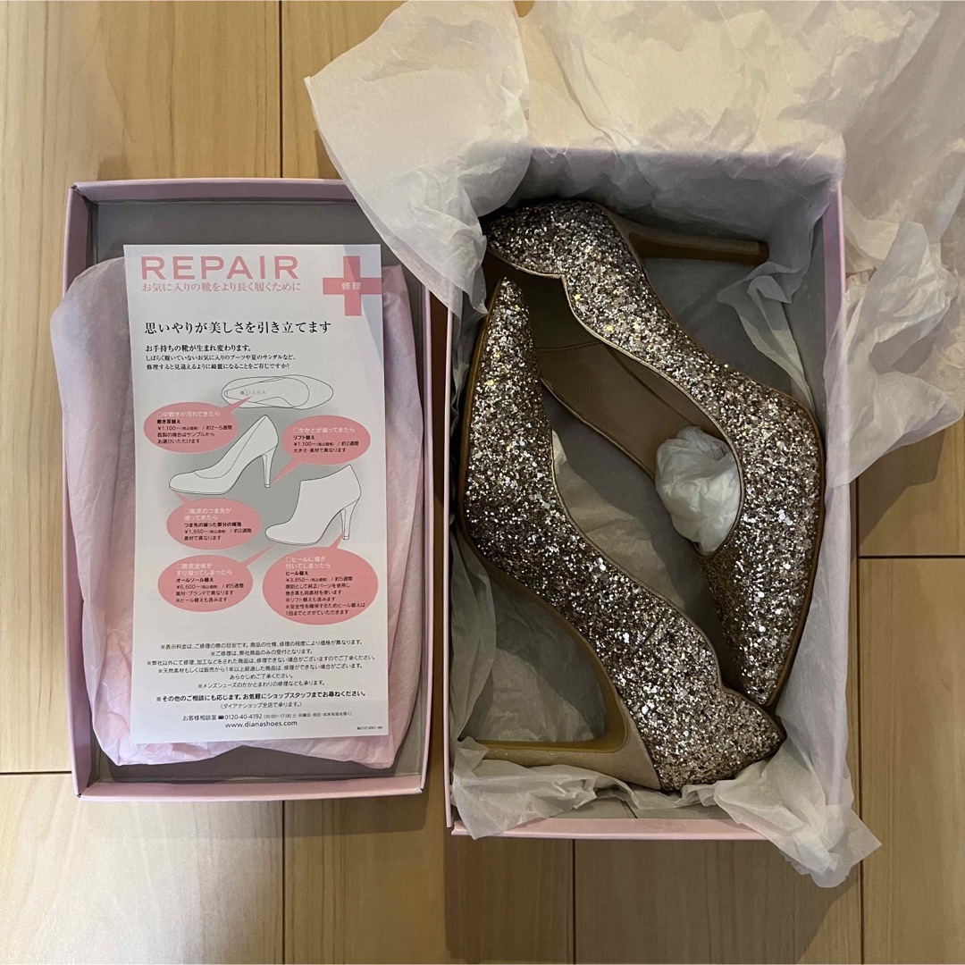 DIANA - 【一度使用】DIANA 踵フラワーカットパンプス 24.5の DIANA - 【一度使用】DIANA 踵フラワーカットパンプス 24.5の