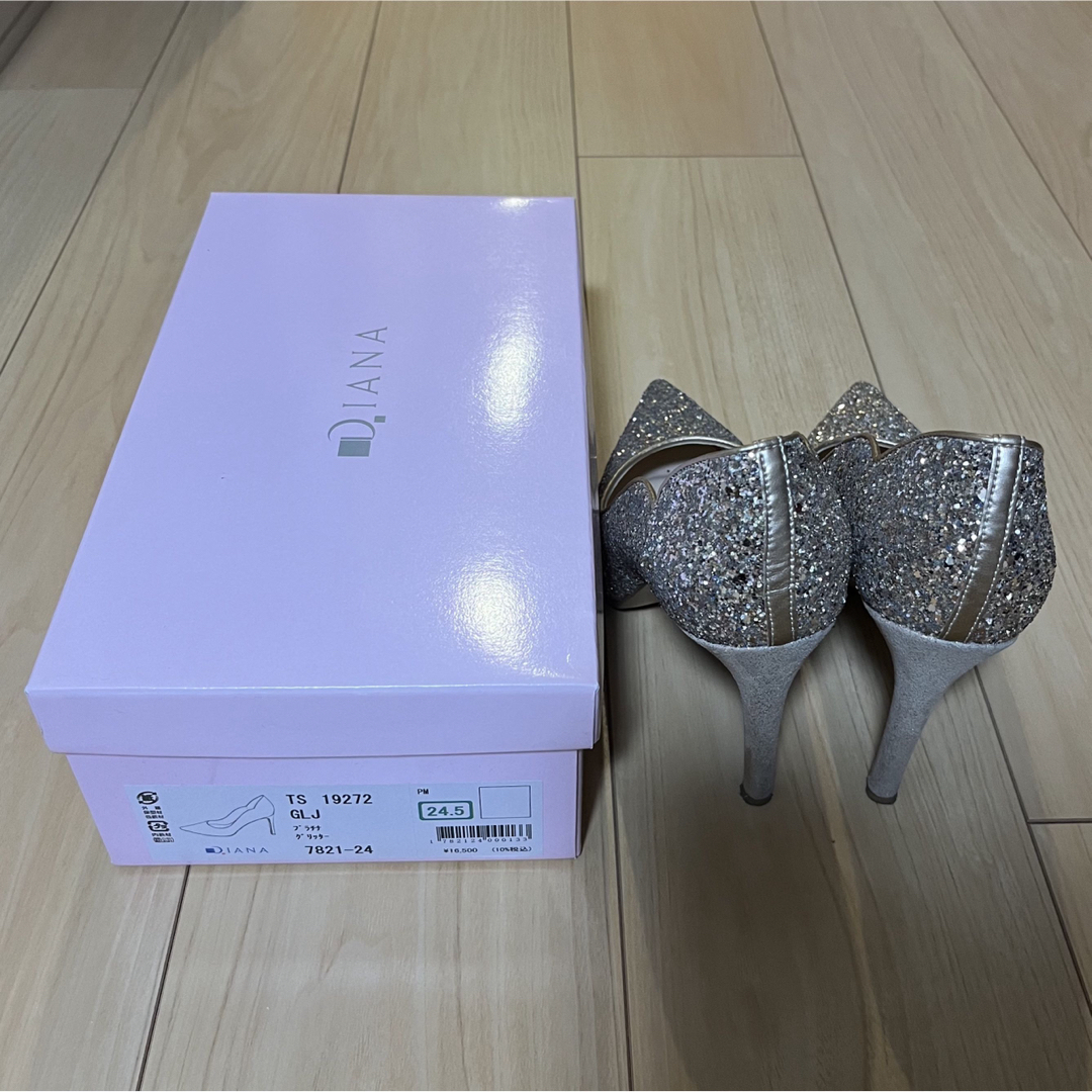 DIANA - 【一度使用】DIANA 踵フラワーカットパンプス 24.5の DIANA - 【一度使用】DIANA 踵フラワーカットパンプス 24.5の