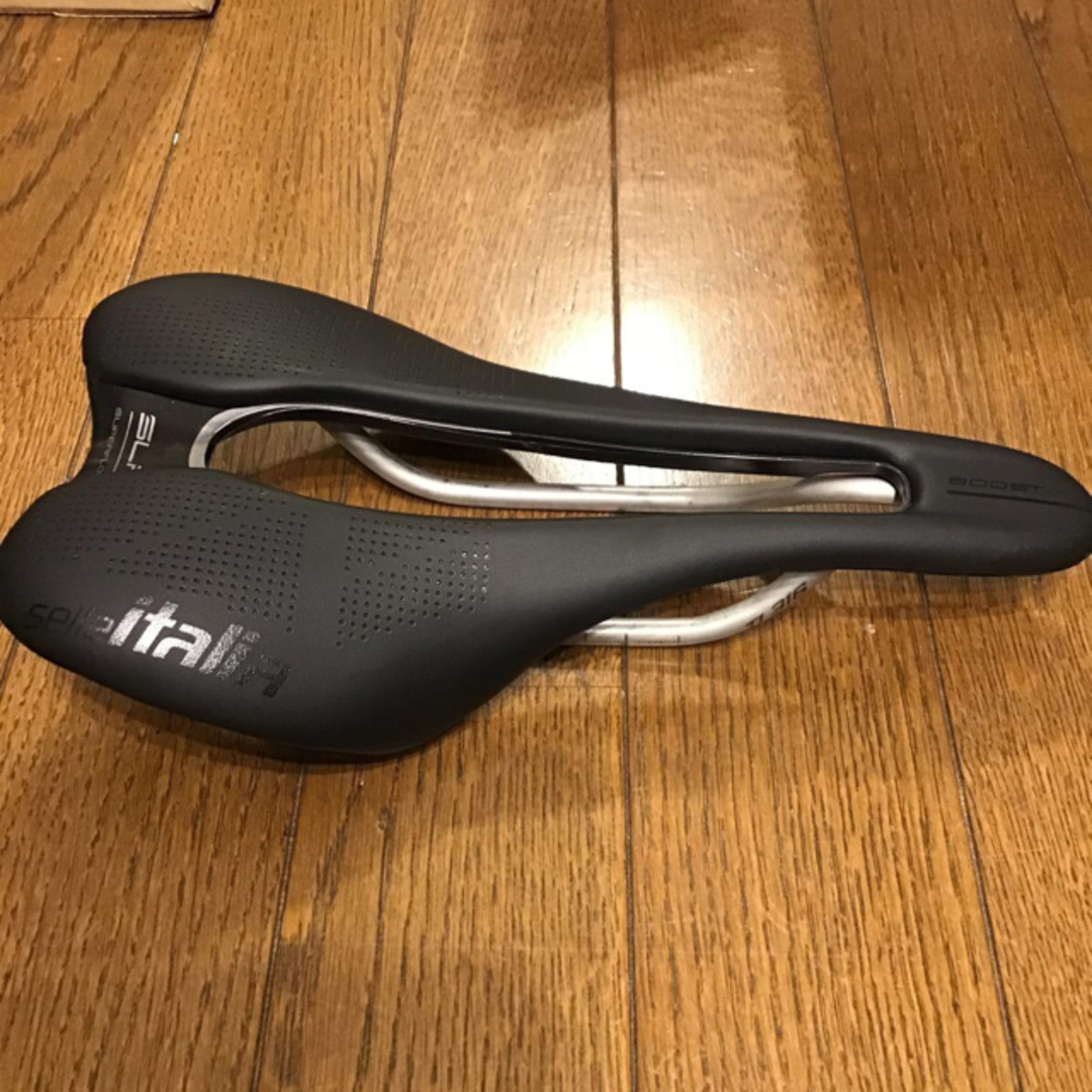 Selle Italia SLR SUPERFLOW サドル自転車