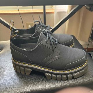 ドクターマーチン(Dr.Martens)のAUDRICK 3 ホール シューズ(BLACK, 25cm（UK6）)(スニーカー)