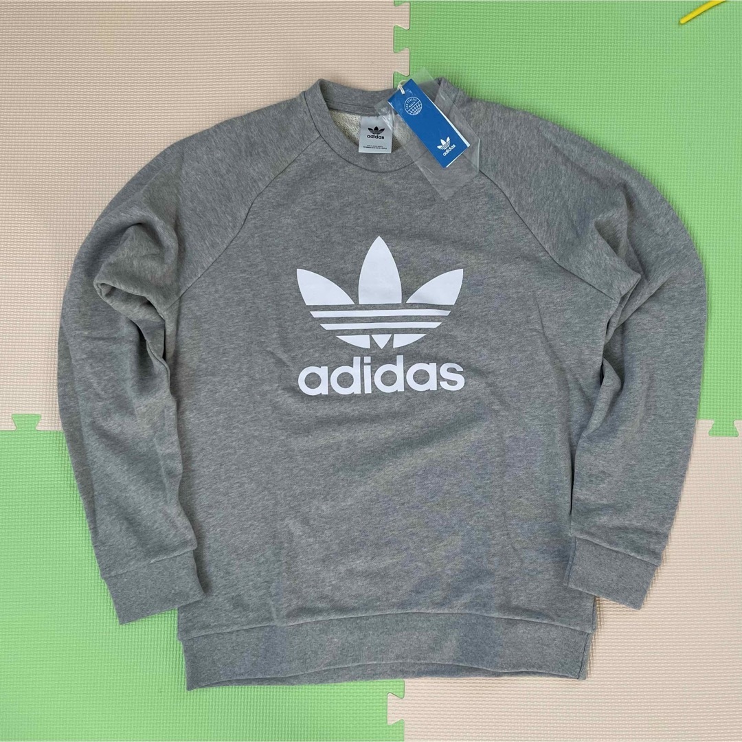 adidas(アディダス)の★新品★アディダスオリジナルス グレー　白　スウェット　ビッグシルエット メンズのトップス(スウェット)の商品写真