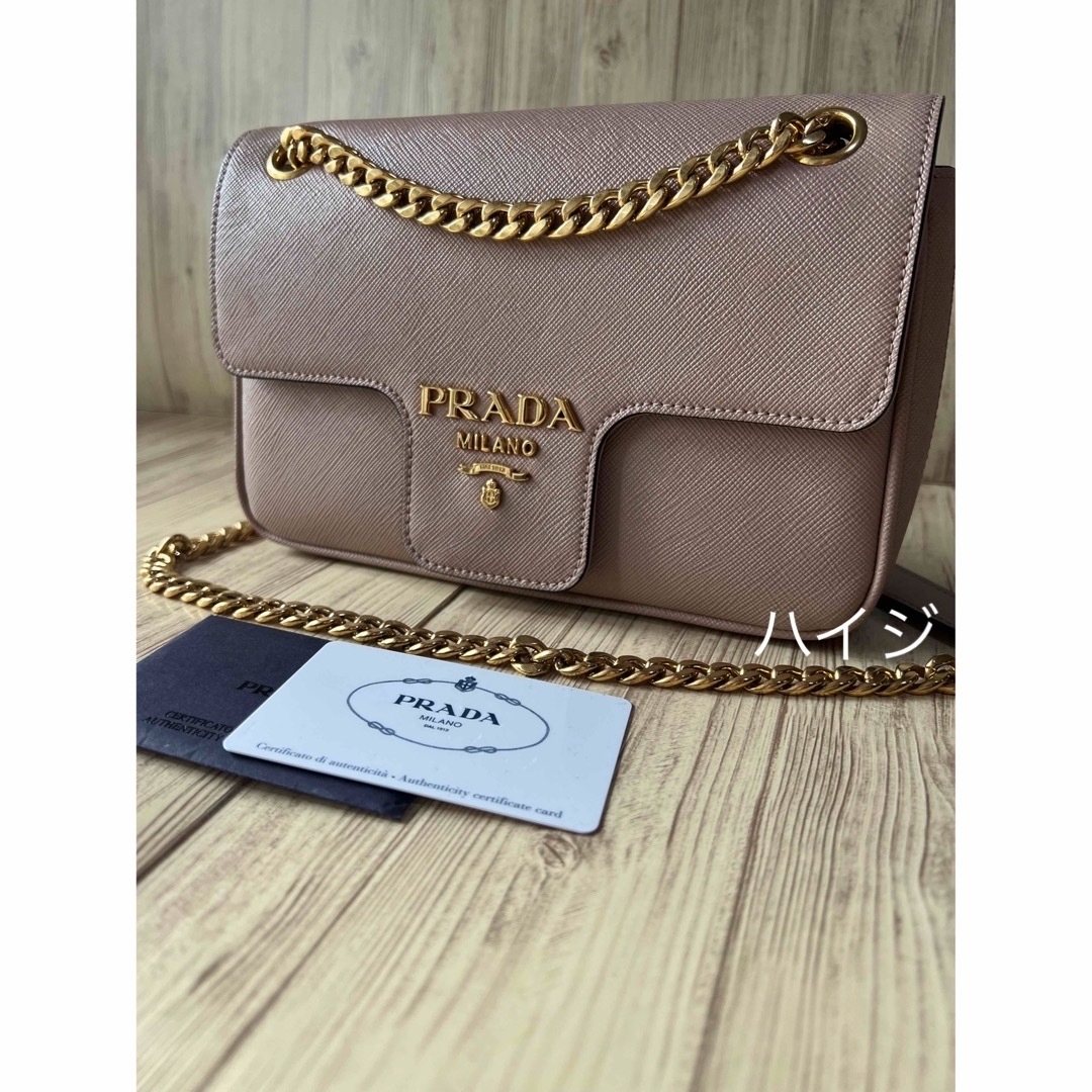 PRADA(プラダ)の極美品 PRADA プラダ サフィアーノ ショルダー チェーンショルダー レディースのバッグ(ショルダーバッグ)の商品写真