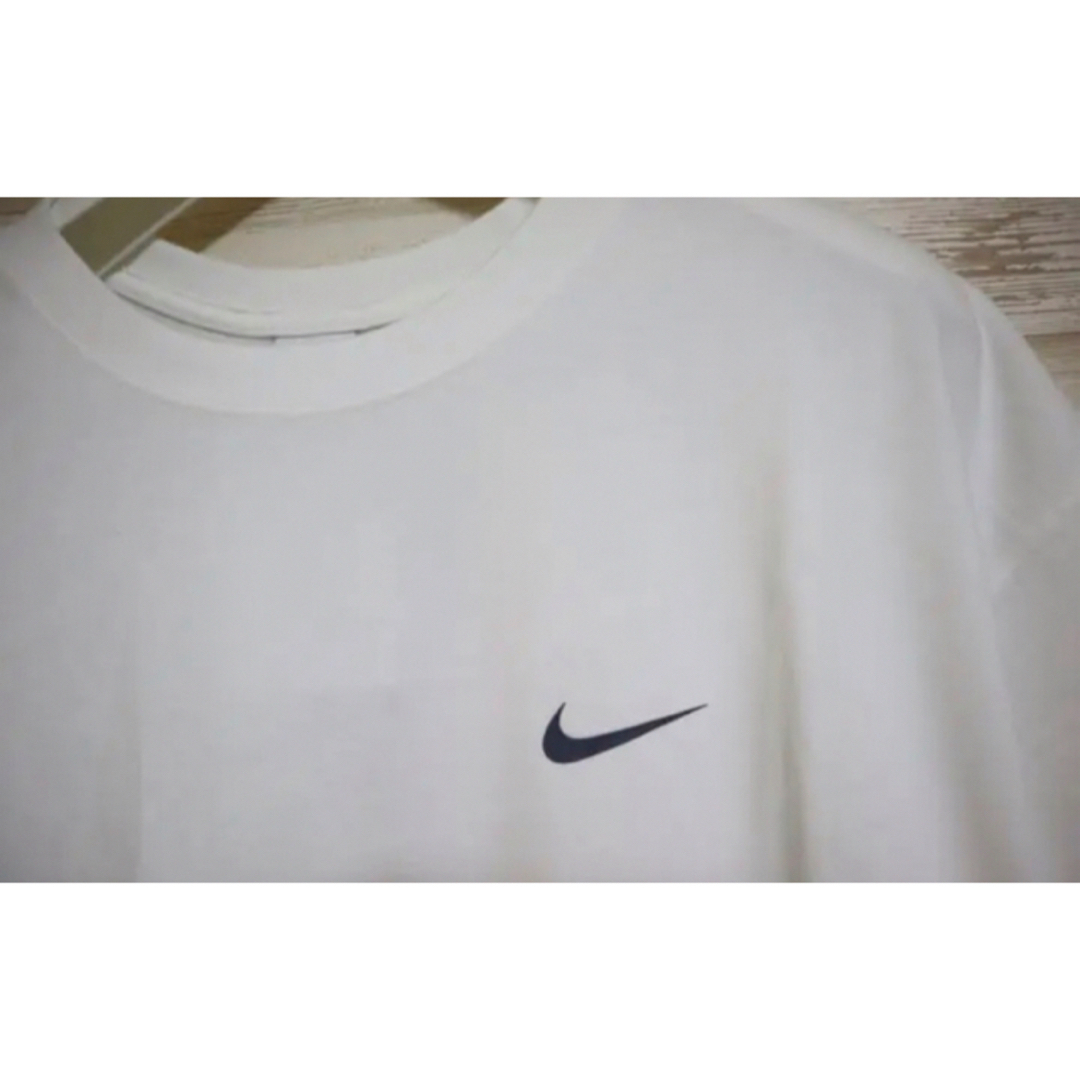 NIKE(ナイキ)の希少サイズ　ナイキ　NIKE スニーカー柄　Tシャツ　XXL 新品 メンズのトップス(Tシャツ/カットソー(半袖/袖なし))の商品写真