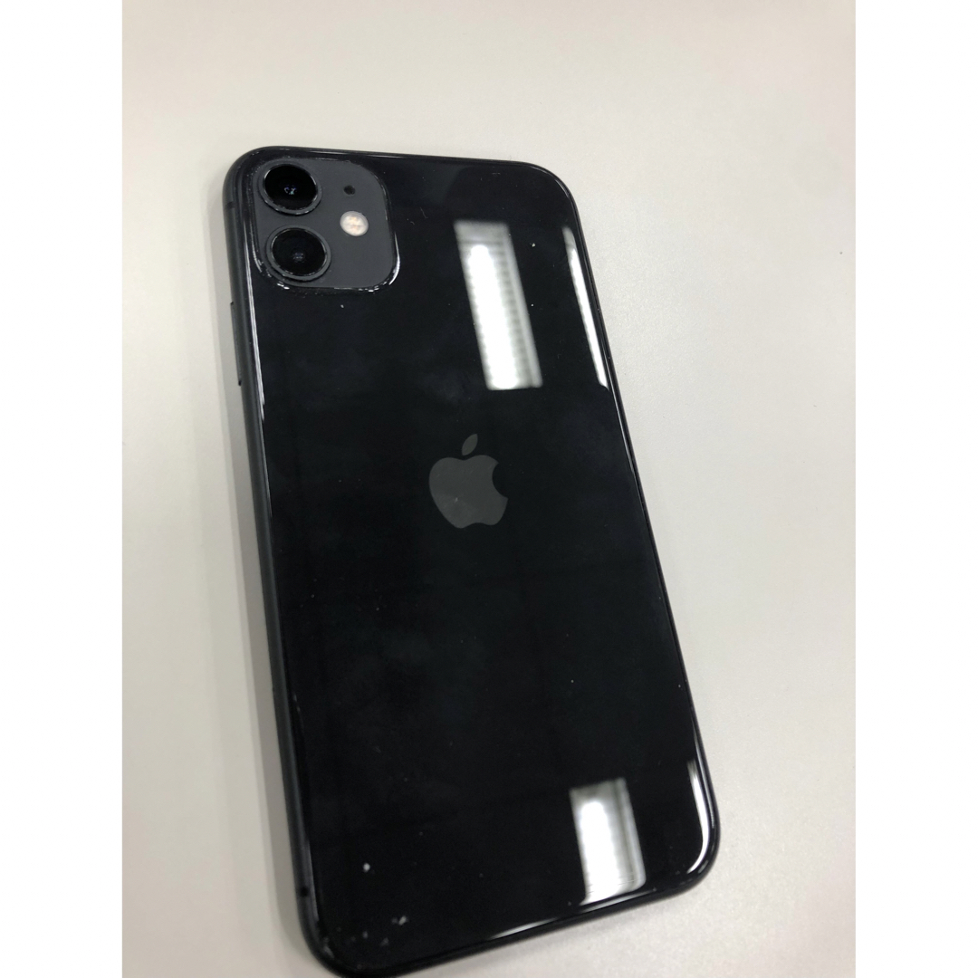 iPhone(アイフォーン)のiPhone11 本体 スマホ/家電/カメラのスマートフォン/携帯電話(スマートフォン本体)の商品写真