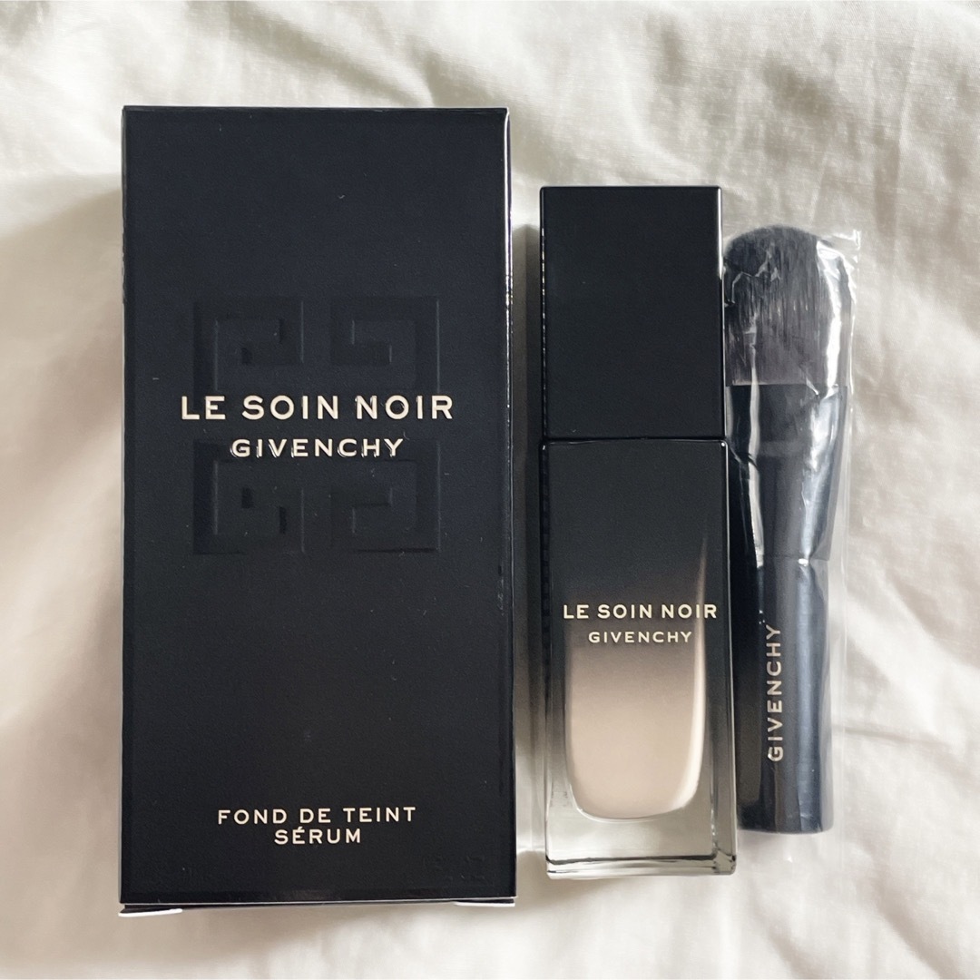 GIVENCHY(ジバンシィ)のGIVENCHY ソワン ノワール セラム ファンデーション No.10 コスメ/美容のベースメイク/化粧品(ファンデーション)の商品写真