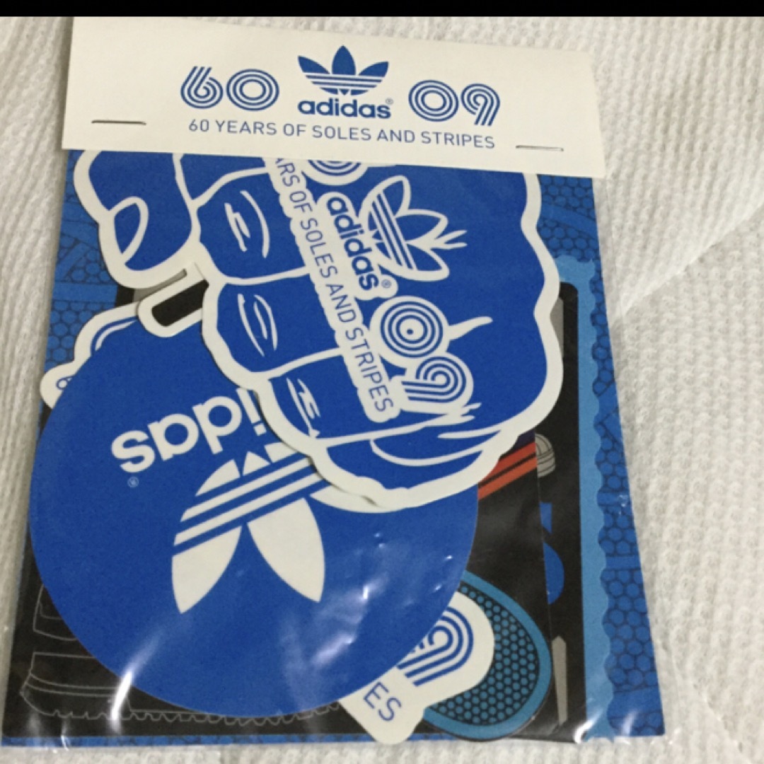 Originals（adidas）(オリジナルス)のadidas Originals 60yearsステッカーSET新品未開封極レア メンズのファッション小物(その他)の商品写真