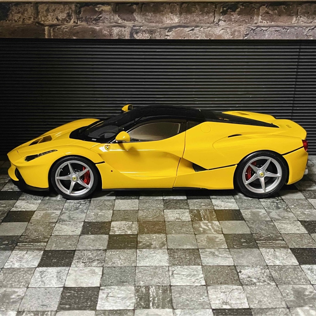 Ferrari(フェラーリ)の1/18 BBR フェラーリ ラ フェラーリ ジアッロ・モデナ 4305 エンタメ/ホビーのおもちゃ/ぬいぐるみ(ミニカー)の商品写真