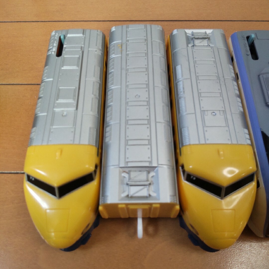 Takara Tomy(タカラトミー)のプラレール ドクターイエローT3とあずさ エンタメ/ホビーのおもちゃ/ぬいぐるみ(鉄道模型)の商品写真