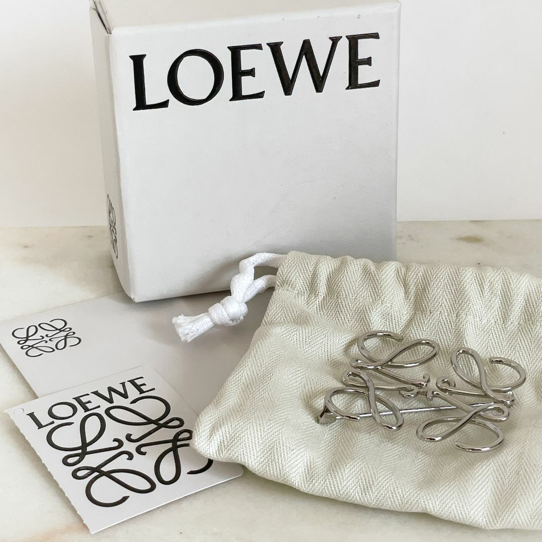 LOEWE - LOEWE ロエベ アナグラム ロゴブローチ シルバー ロエウェ