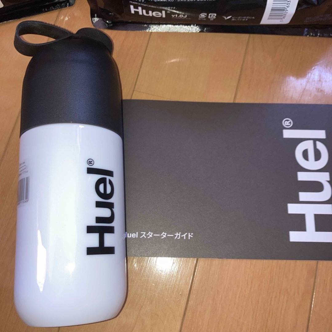 Huel コンプリートプロテイン2袋　シェイカー　スターターガイド付き！ 食品/飲料/酒の健康食品(プロテイン)の商品写真