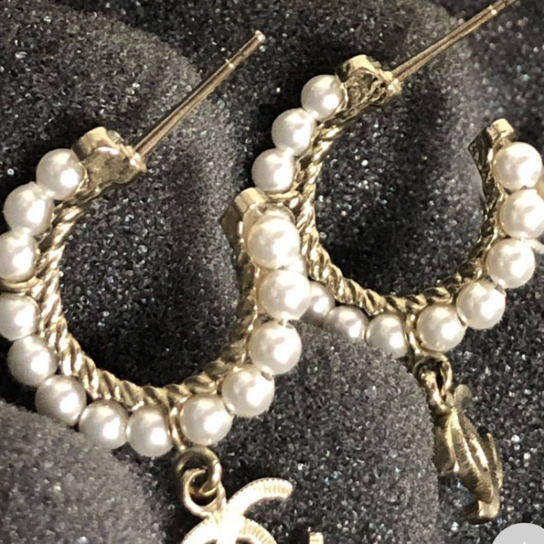 CHANEL(シャネル)のシャネル　ルーフ　パール レディースのアクセサリー(ピアス)の商品写真