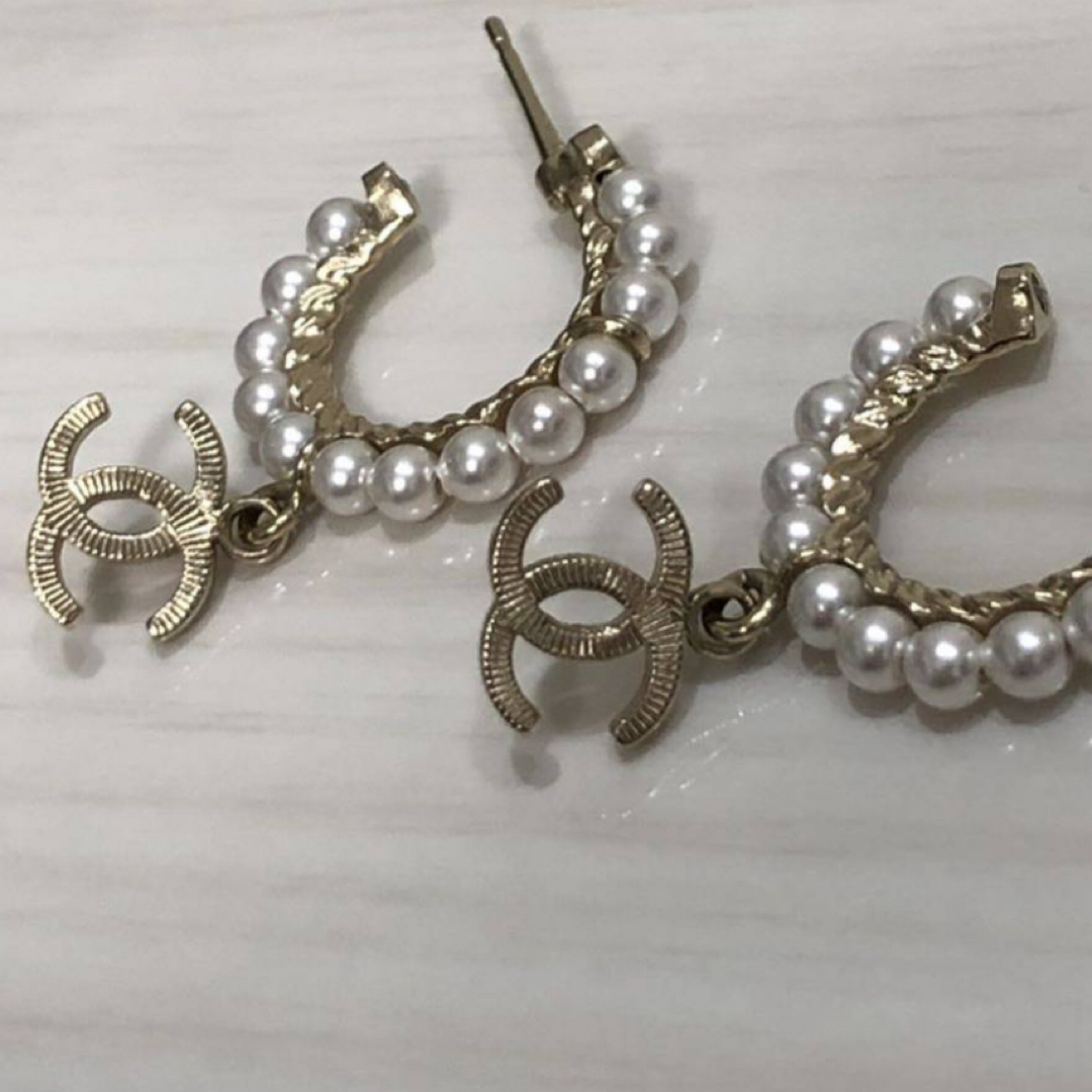 CHANEL(シャネル)のシャネル　ルーフ　パール レディースのアクセサリー(ピアス)の商品写真