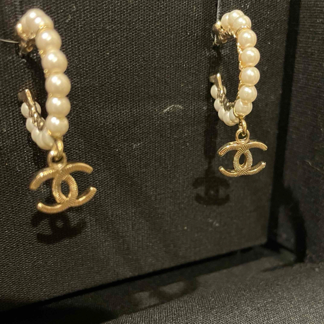 CHANEL(シャネル)のシャネル　ルーフ　パール レディースのアクセサリー(ピアス)の商品写真