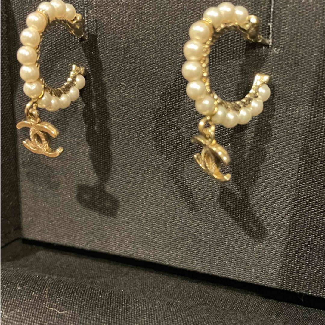 CHANEL(シャネル)のシャネル　ルーフ　パール レディースのアクセサリー(ピアス)の商品写真