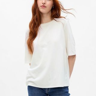 ギャップ(GAP)のGAP バックスリット　ティシャツ　S ホワイト(Tシャツ(半袖/袖なし))