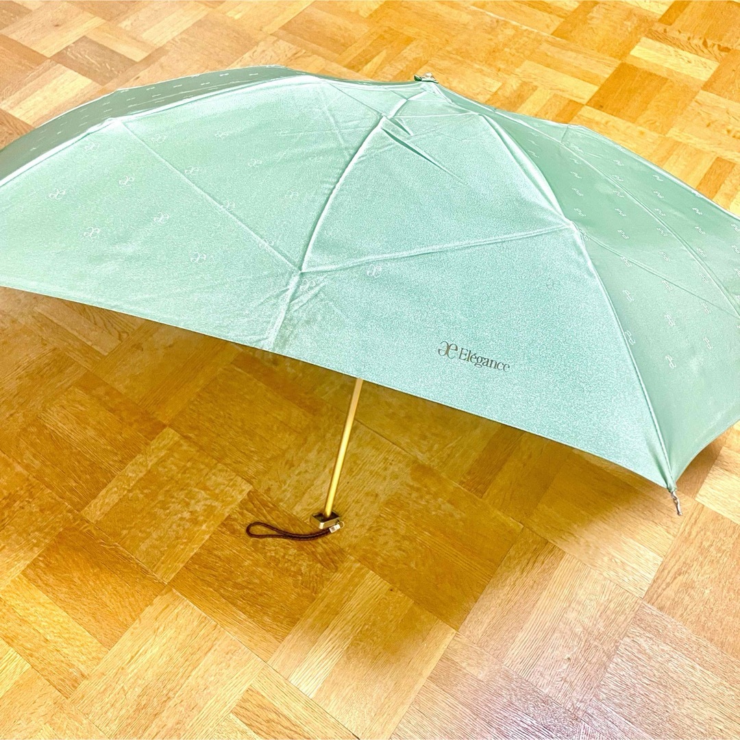 Elégance.(エレガンス)の【エレガンス】折りたたみ傘  グリーン レディースのファッション小物(傘)の商品写真