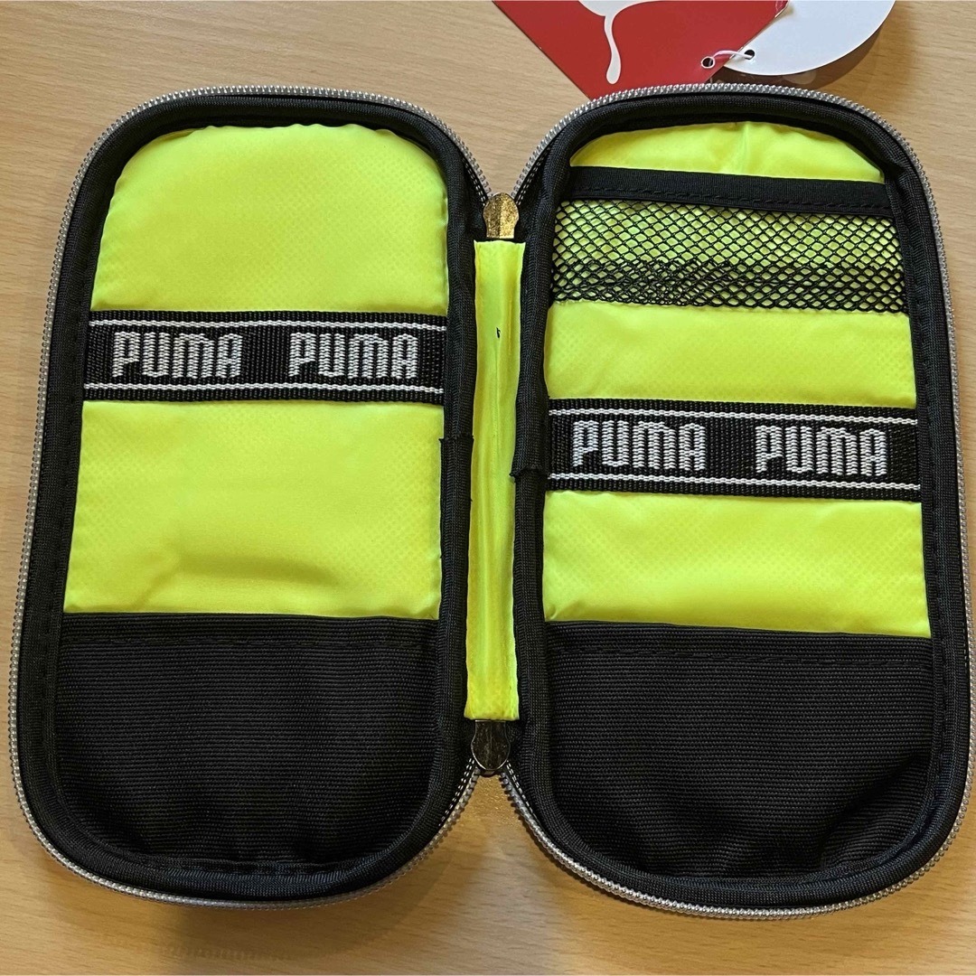 PUMA(プーマ)のプーマ　ヘザーラウンドペンケース インテリア/住まい/日用品の文房具(ペンケース/筆箱)の商品写真