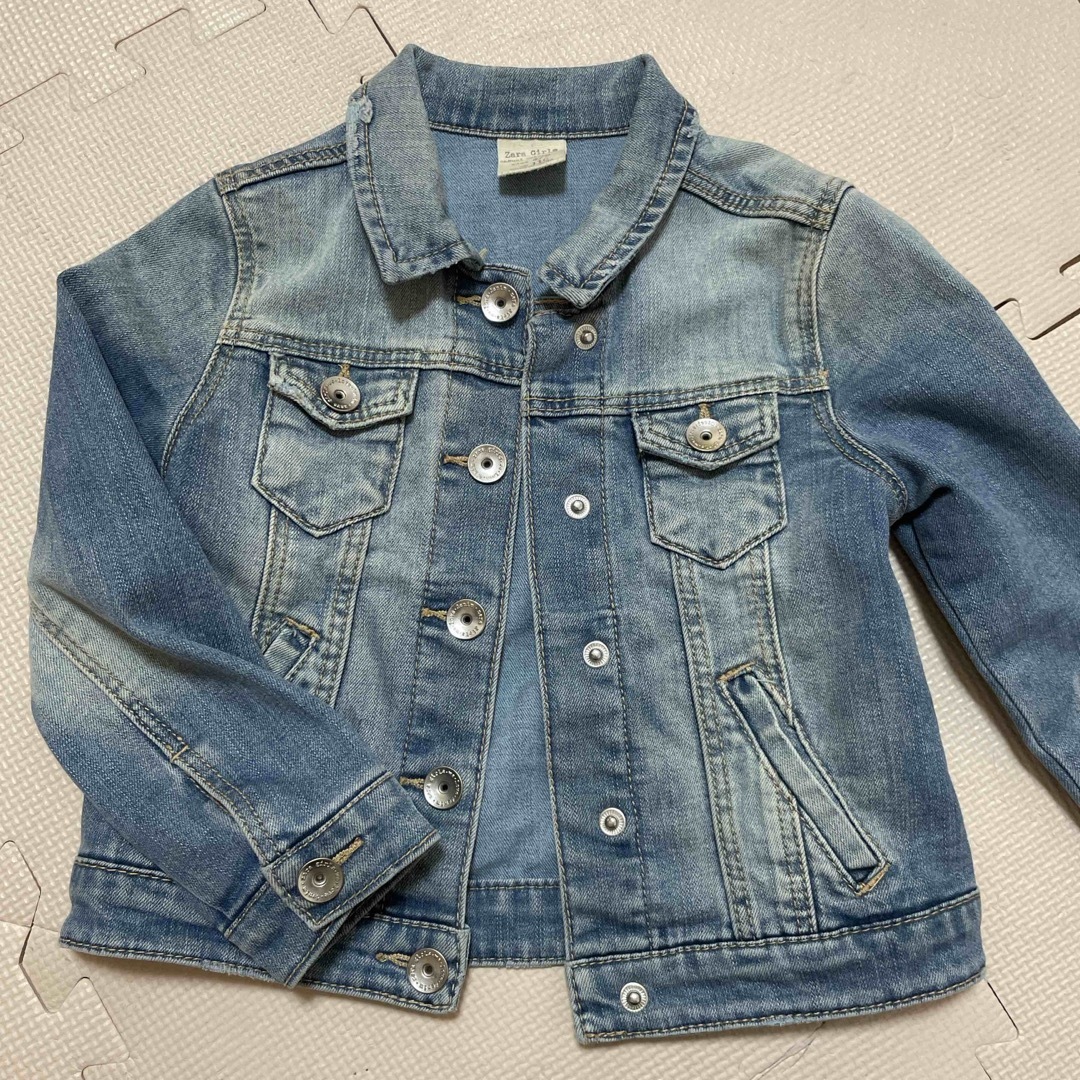 ZARA KIDS(ザラキッズ)のZARA キッズgirls  デニムジャケット　110センチ キッズ/ベビー/マタニティのキッズ服女の子用(90cm~)(ジャケット/上着)の商品写真