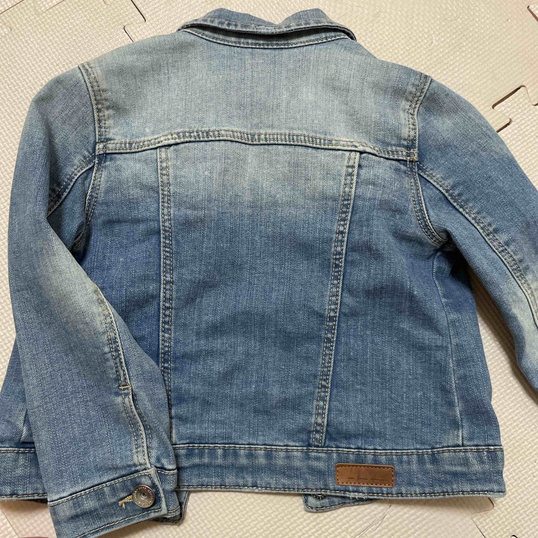 ZARA KIDS(ザラキッズ)のZARA キッズgirls  デニムジャケット　110センチ キッズ/ベビー/マタニティのキッズ服女の子用(90cm~)(ジャケット/上着)の商品写真