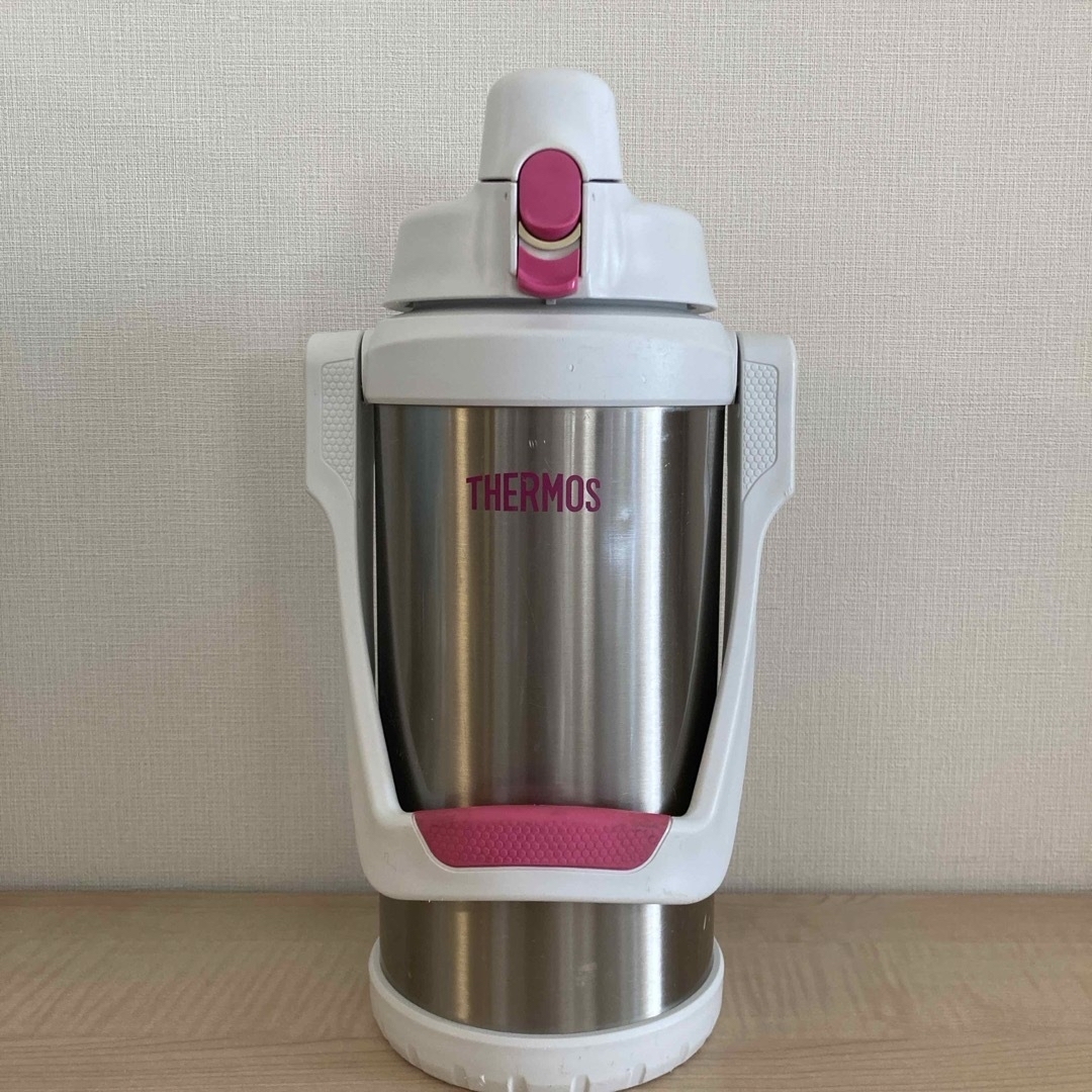 THERMOS(サーモス)のサーモス　2L水筒　真空断熱スポーツジャグ キッズ/ベビー/マタニティの授乳/お食事用品(水筒)の商品写真