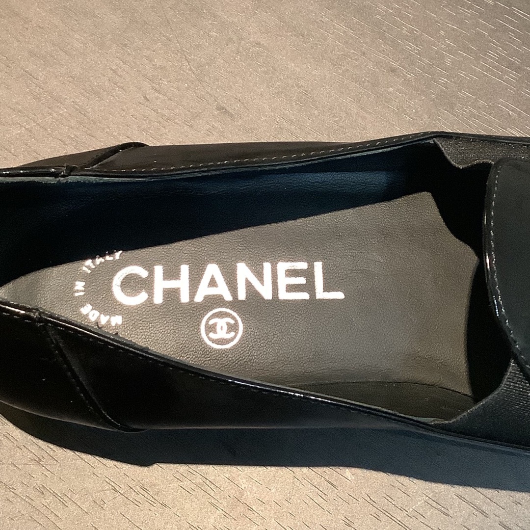 CHANEL(シャネル)のシャネル CHANEL  ココマークオペラシューズ ブラック G29583  レディースの靴/シューズ(スリッポン/モカシン)の商品写真