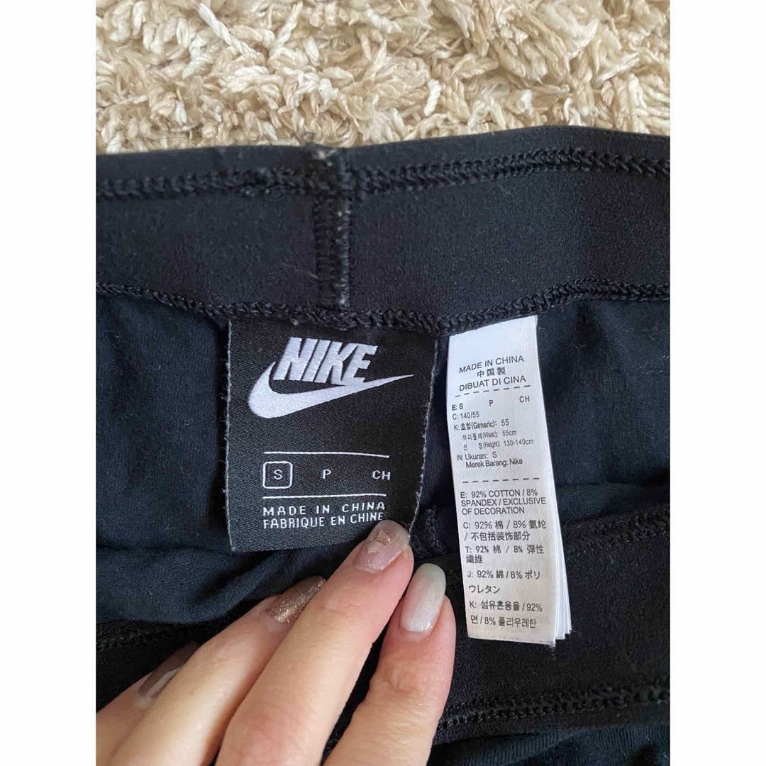 NIKE(ナイキ)のNIKE スパッツ キッズ/ベビー/マタニティのキッズ服女の子用(90cm~)(パンツ/スパッツ)の商品写真