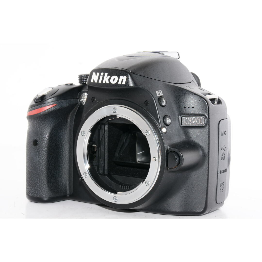 オススメ】Nikon D3200 200mmダブルズームキット 18-55mm/55-200mmの