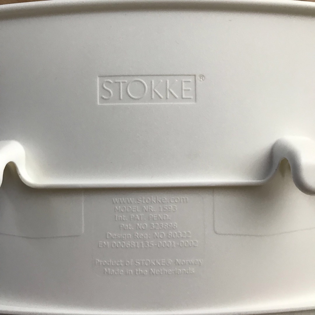 Stokke(ストッケ)の【専用】ストッケ☺︎トリップトラップ⭐︎ベビーセット&トレイ キッズ/ベビー/マタニティの授乳/お食事用品(その他)の商品写真