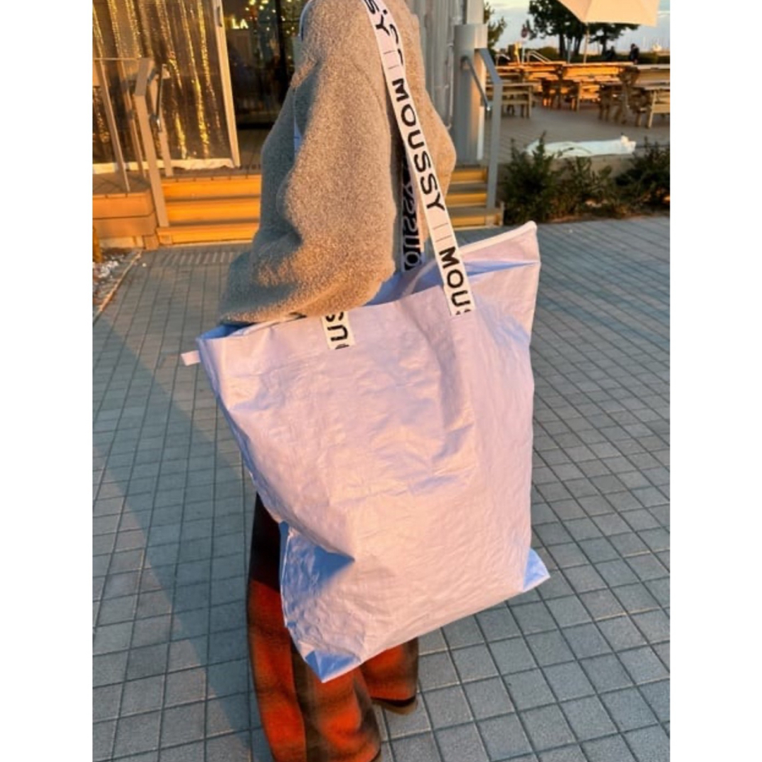 moussy(マウジー)のmoussy★2024HAPPYBAG福袋のバッグのみ★水色 レディースのバッグ(トートバッグ)の商品写真