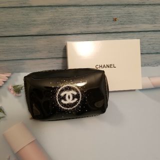 シャネル(CHANEL)の【新品】CHANEL　シャネルノベルティ エナメルポーチ ブラック(ポーチ)