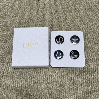 クリスチャンディオール(Christian Dior)のDior ピンバッジ ノベルティ 4個セット(その他)