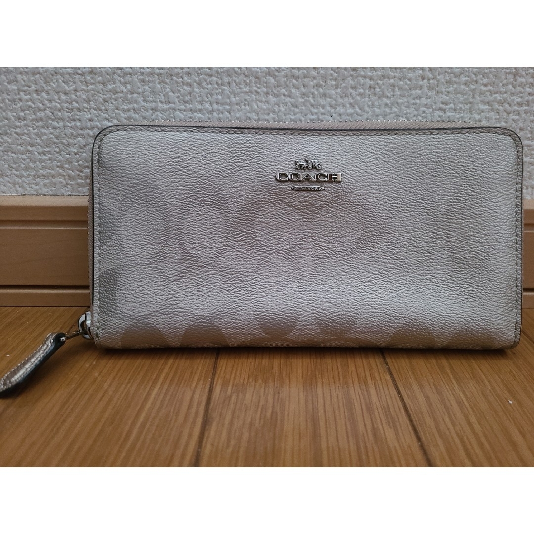 COACH(コーチ)の【COACH】長財布 シャンパンゴールド レディースのファッション小物(財布)の商品写真