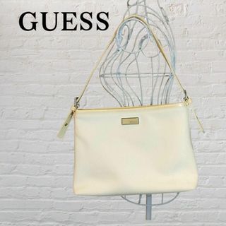 ゲス(GUESS)のGUESS　ゲス　ワンショルダー　キャンバストートバッグ　白(ショルダーバッグ)