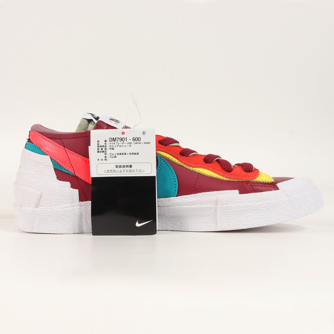 sacai(サカイ)の新品 Sacai サカイ サイズ:27.0cm 21AW NIKE KAWS BLAZER LOW TEAM RED (DM7901-600) ナイキ カウズ ブレザー ロー チームレッド ホットラヴァ US9 ローカット スニーカー シューズ 靴 コラボ【メンズ】 メンズの靴/シューズ(スニーカー)の商品写真