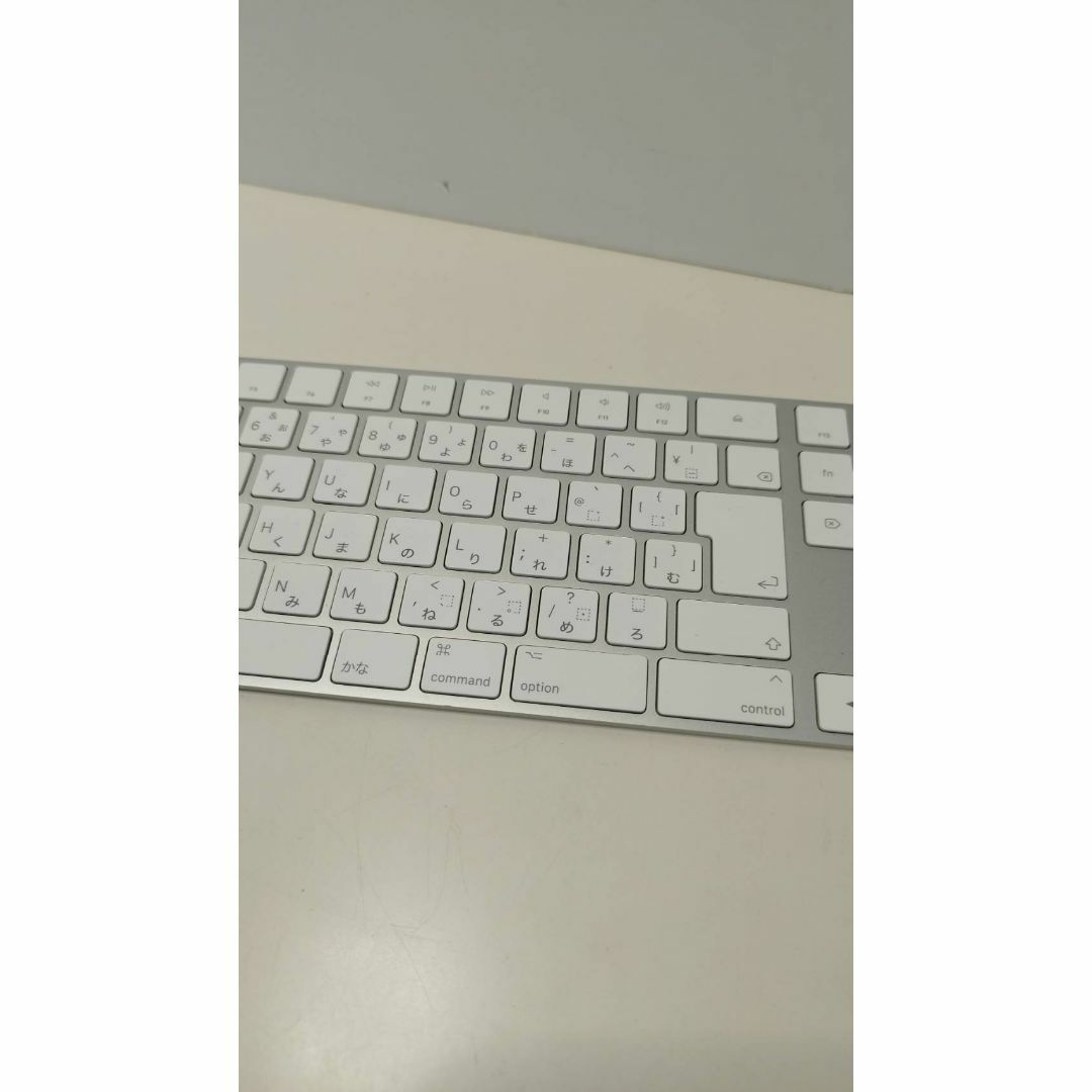 Apple(アップル)のApple 純正 Magic Keyboard テンキー付き (A1843)  スマホ/家電/カメラのPC/タブレット(PC周辺機器)の商品写真