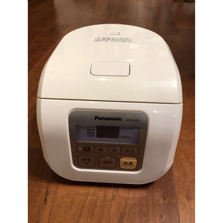 パナソニック(Panasonic)のパナソニック 3合 炊飯器 マイコン式 ホワイト SR-ML051-W(炊飯器)