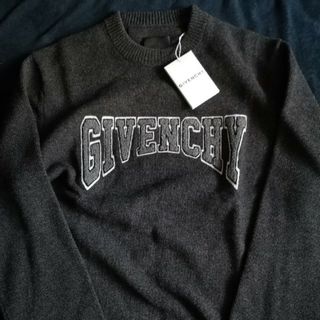 ジバンシィ(GIVENCHY)の新品　GIVENCHY　ジバンシィ　ジバンシー　ニット　カレッジ　ロゴ(ニット/セーター)