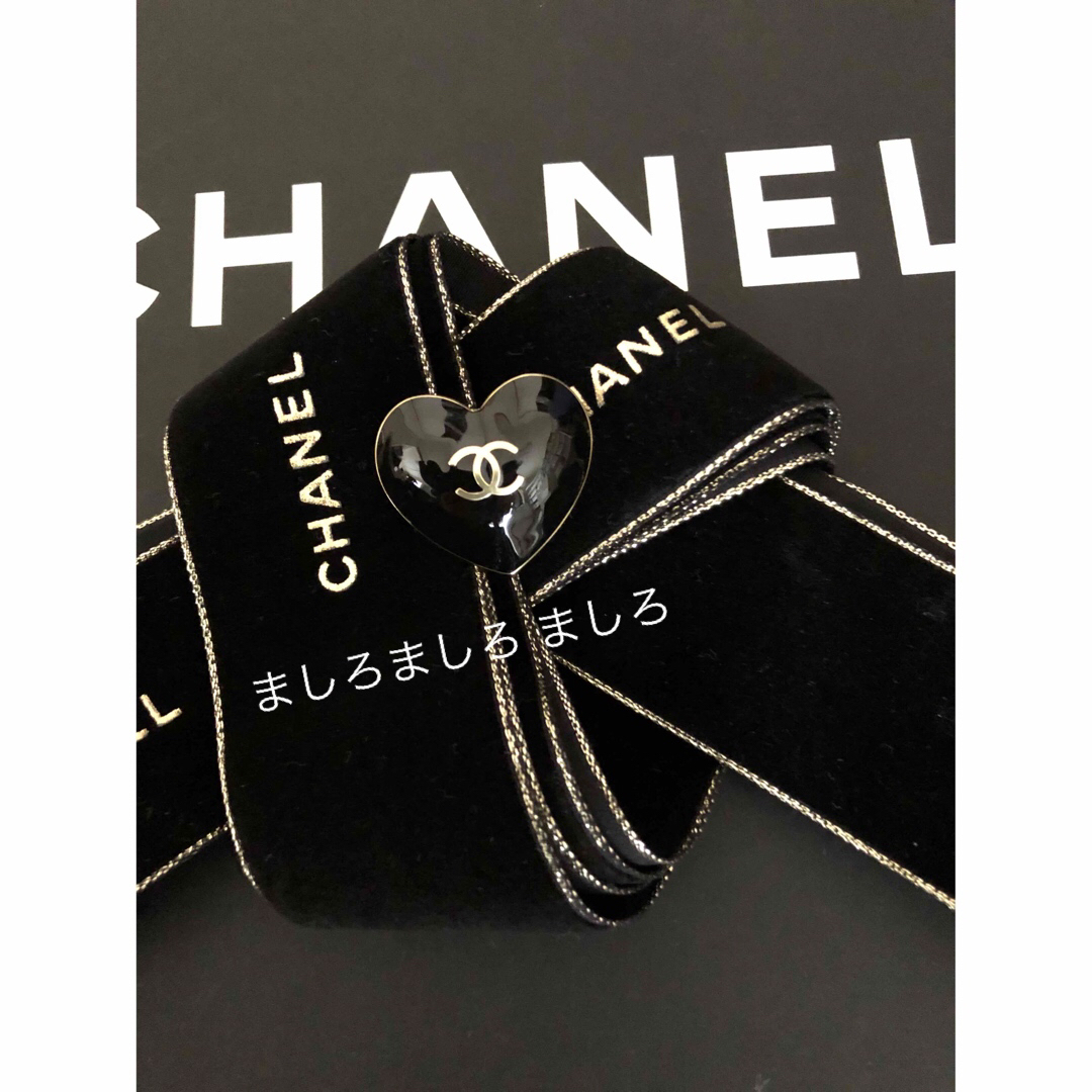 シャネル CHANEL2023クリスマス限定 リボンチャーム ハート カメリア-