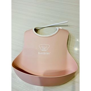 ベビービョルン(BABYBJORN)の値下【美品】ベビービョルン　お食事スタイ　食事用　スタイ　ピンク(お食事エプロン)